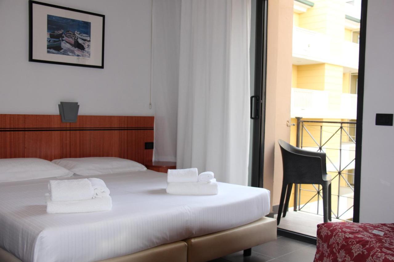 Hotel Nettunia Rimini Eksteriør bilde