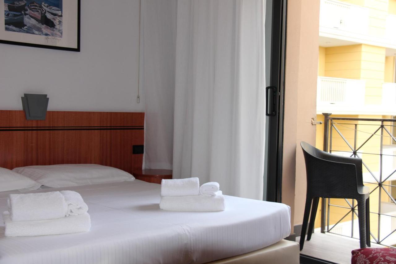 Hotel Nettunia Rimini Eksteriør bilde